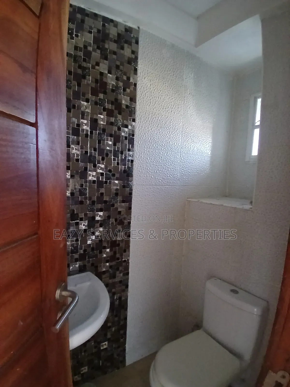 3bdrm Apartment in Secured Environment, Ologolo for rent in Ologolo