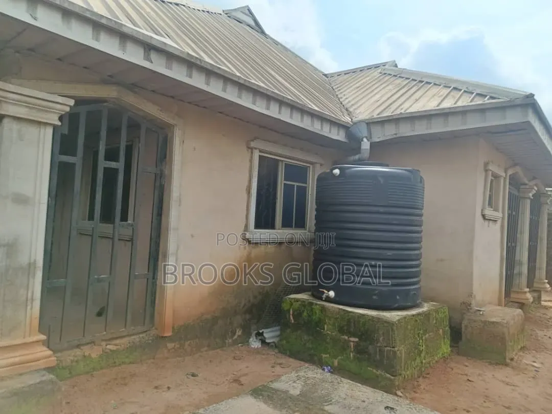 3bdrm Bungalow in Benin City for sale in Benin City
