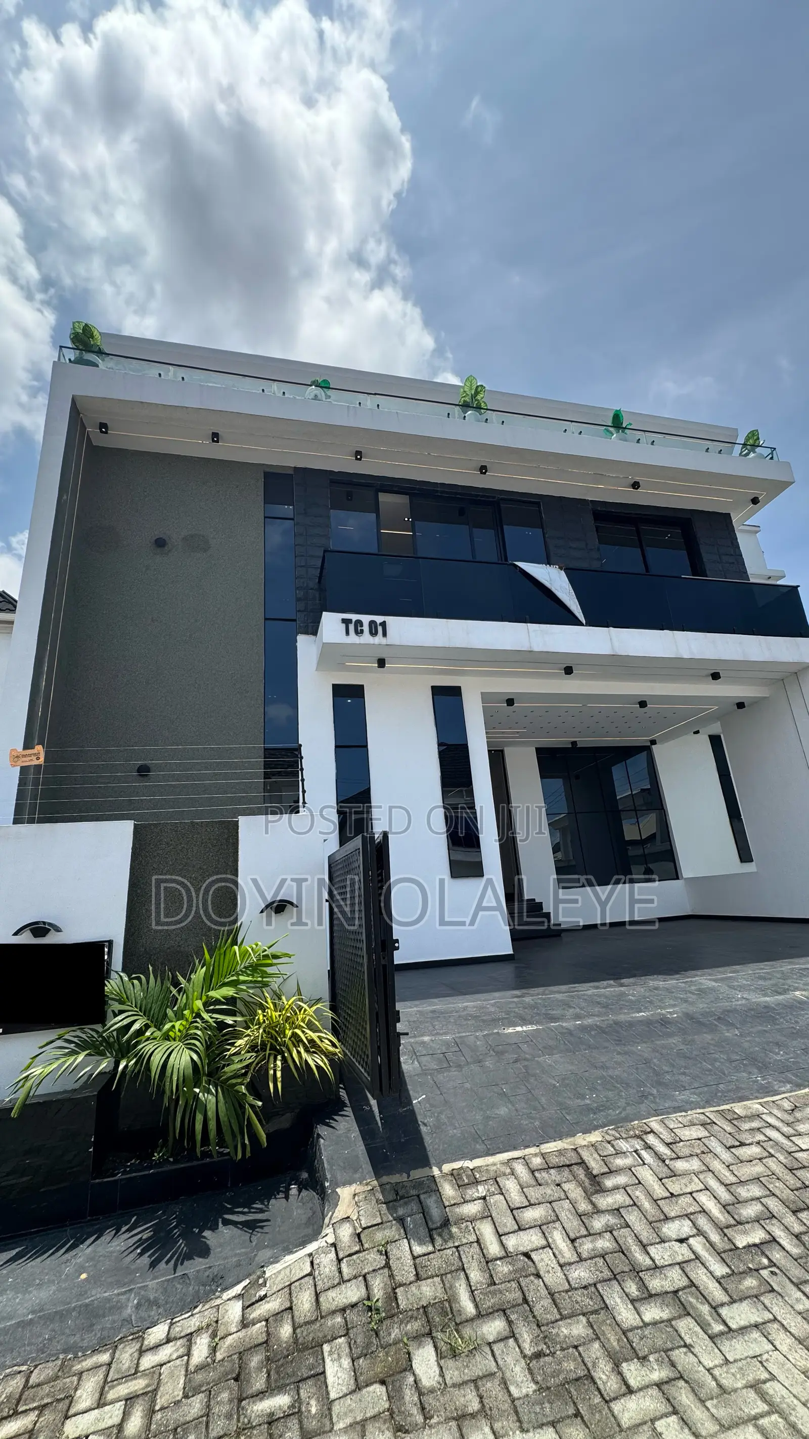 5bdrm Duplex in Ado / Ajah for sale in Ado / Ajah