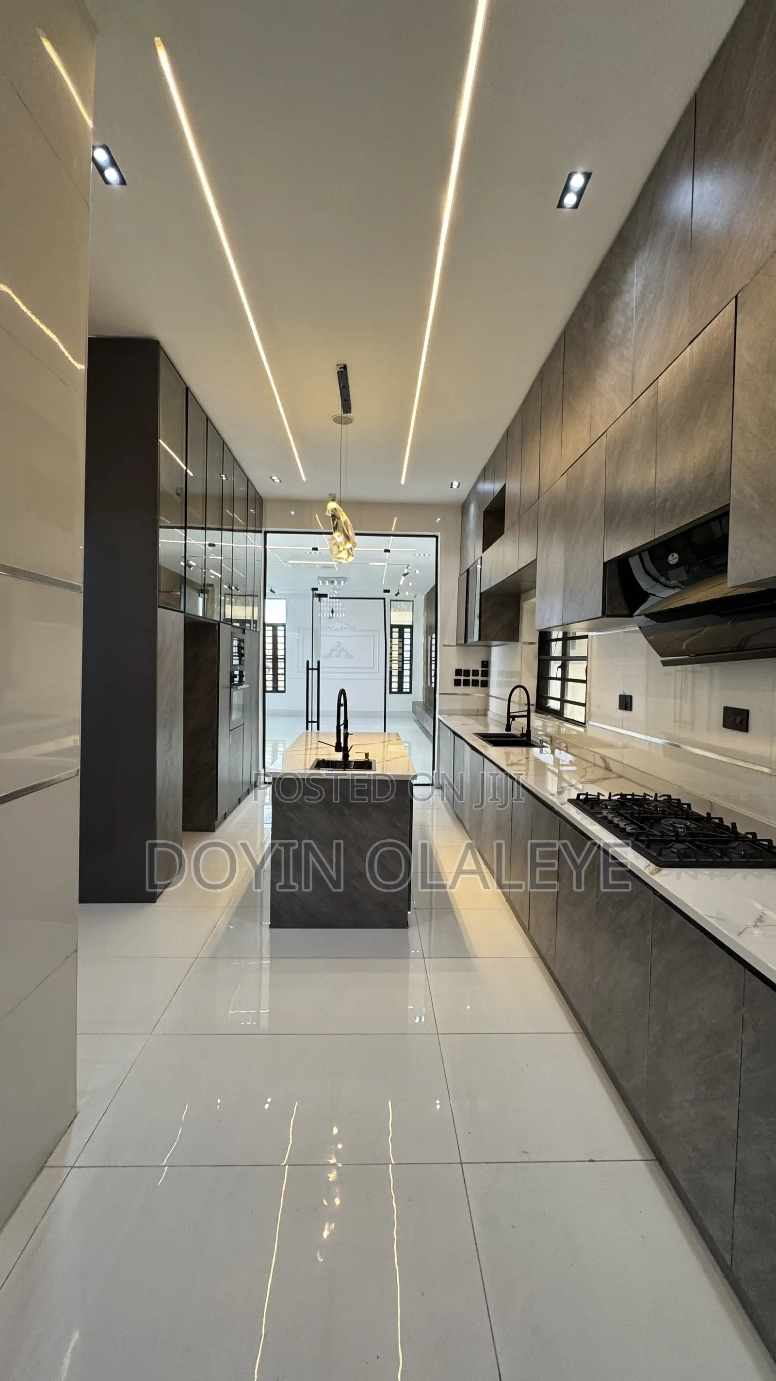5bdrm Duplex in Ado / Ajah for sale in Ado / Ajah