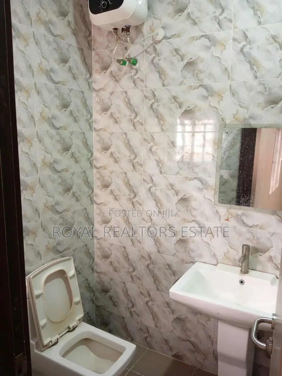 3bdrm Block of Flats in River Park Estate, Sabon Lugbe for rent in Sabon Lugbe