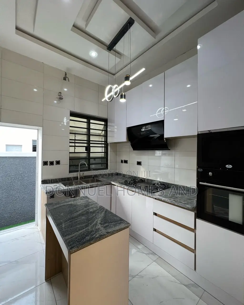 4bdrm Duplex in Ikota for rent in Ikota
