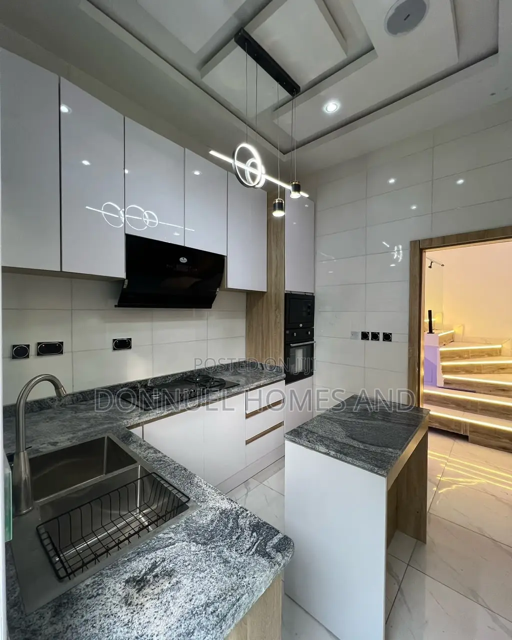 4bdrm Duplex in Ikota for rent in Ikota