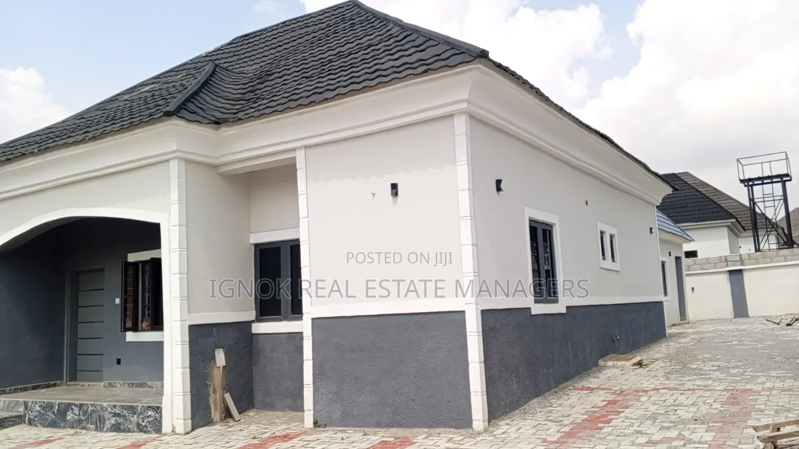 3bdrm Bungalow in Gwarinpa Extension, Life Camp for sale in Life Camp
