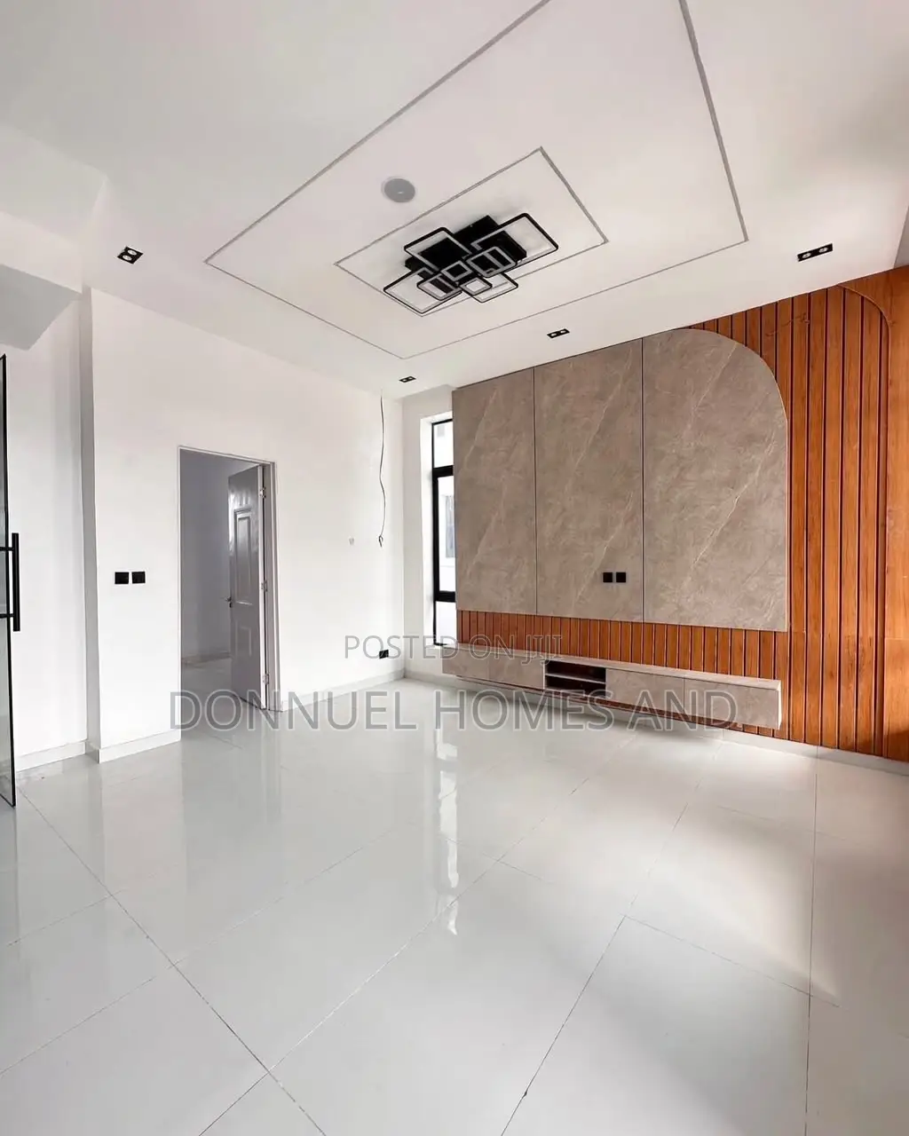 4bdrm Duplex in Ikota for rent in Ikota