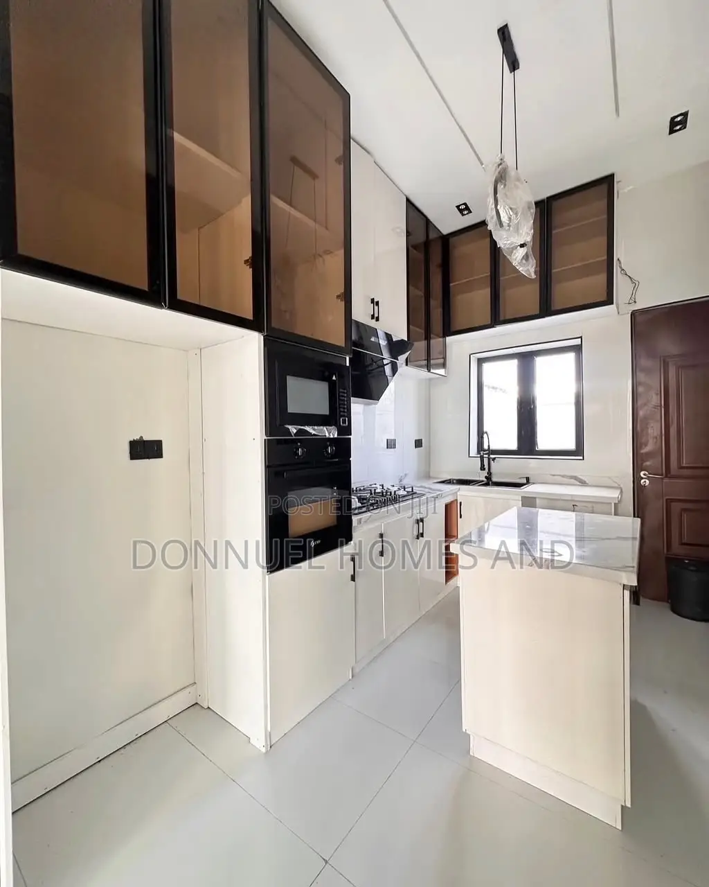 4bdrm Duplex in Ikota for rent in Ikota