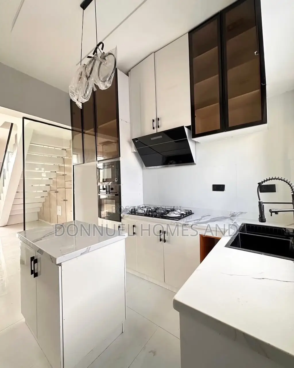 4bdrm Duplex in Ikota for rent in Ikota