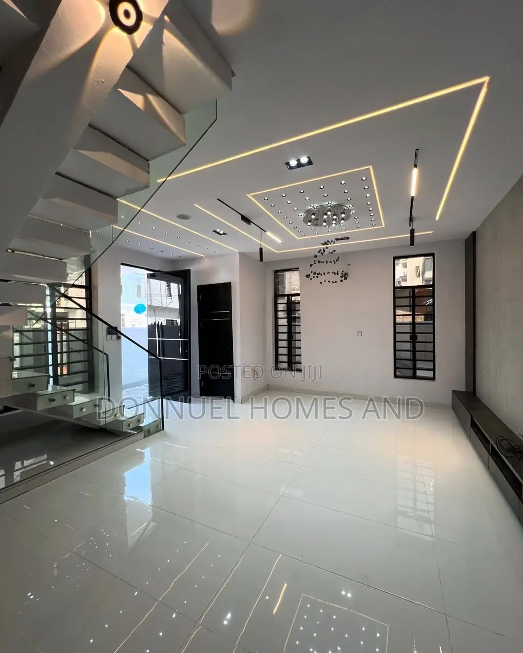 4bdrm Duplex in Ikota for rent in Ikota