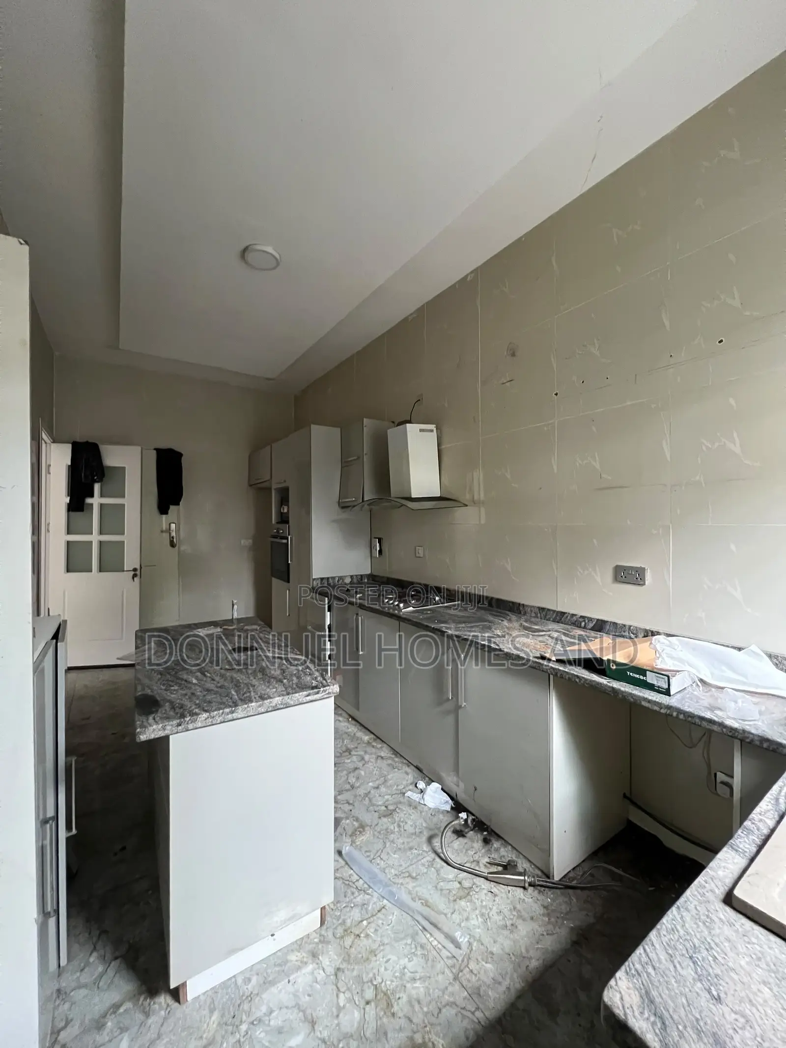 4bdrm Duplex in Ikota for rent in Ikota