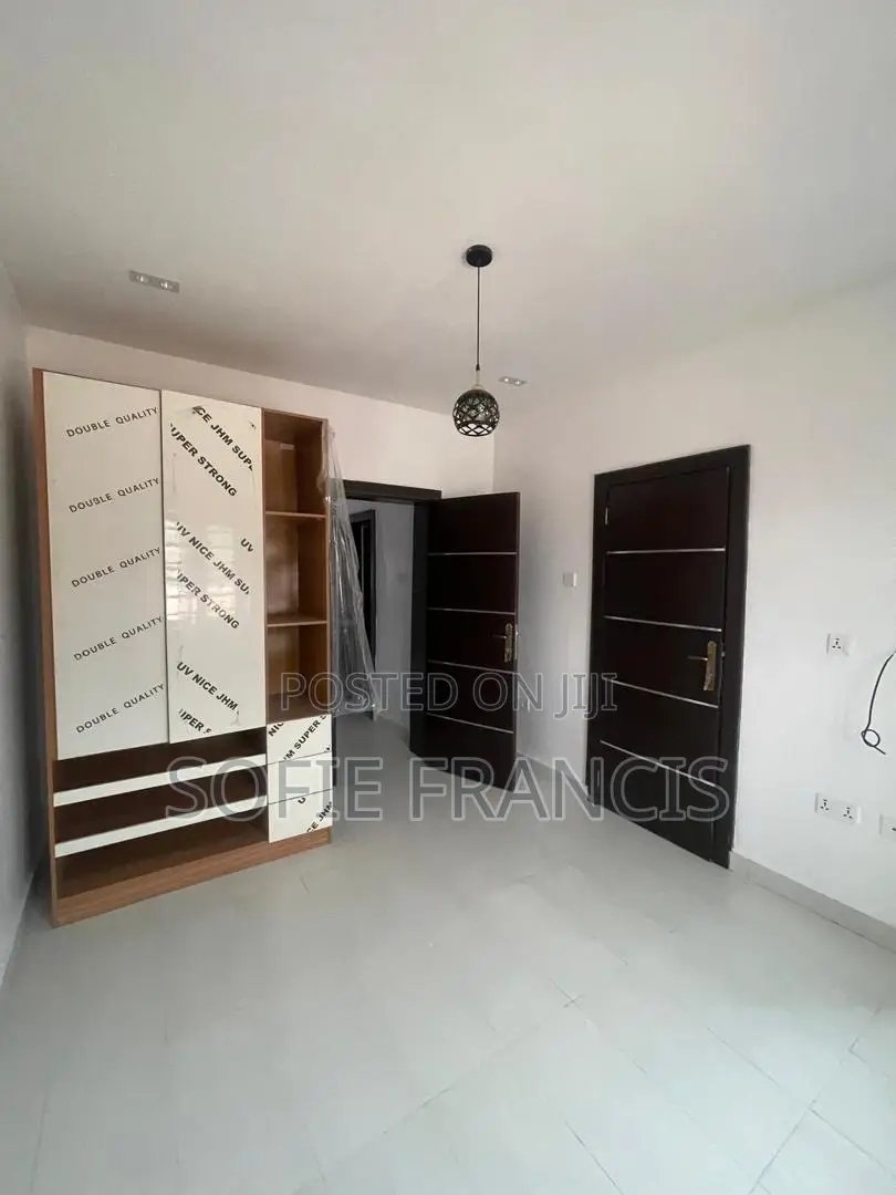 3bdrm Duplex in Agungi for rent in Agungi