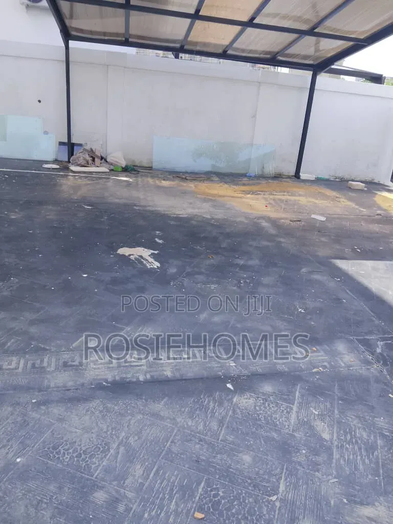 Warehouse for Rent in Ogunfayo in Lakowe