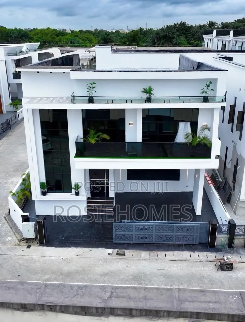 5bdrm Duplex in Lekki Conservation, Ikota for rent in Ikota