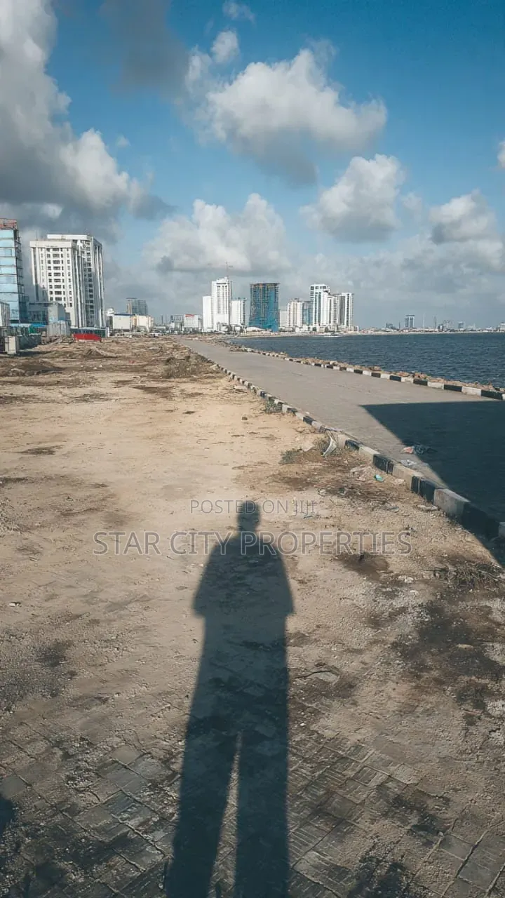 17,400 SQM of Land at Eko Atlantic City Lagos $2000\sqm in Lagos Island / Lagos Island