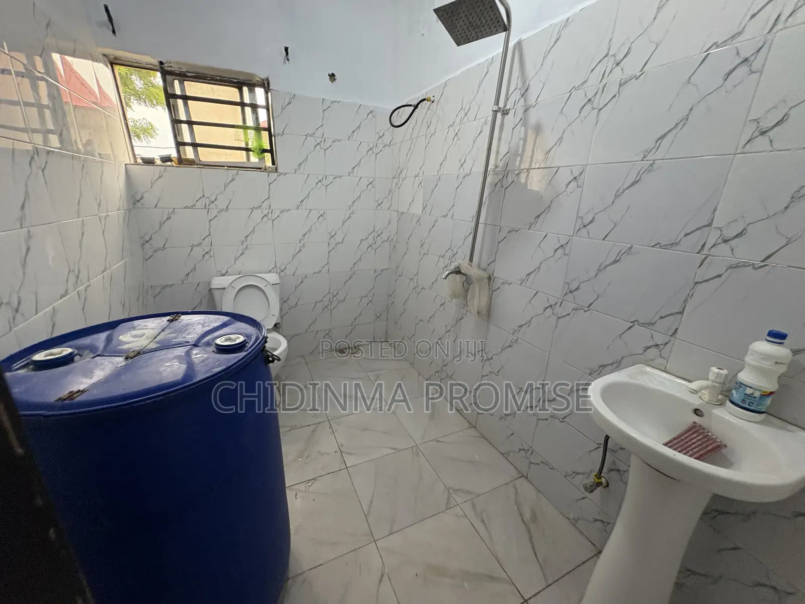 1bdrm Apartment in 3Rd Avenue Gwarinpa, Life Camp for rent in Life Camp