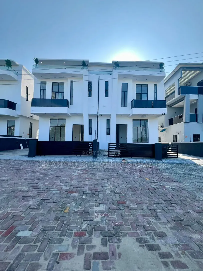 4bdrm Duplex in Off Lekki-Epe Expressway for sale in Off Lekki-Epe Expressway