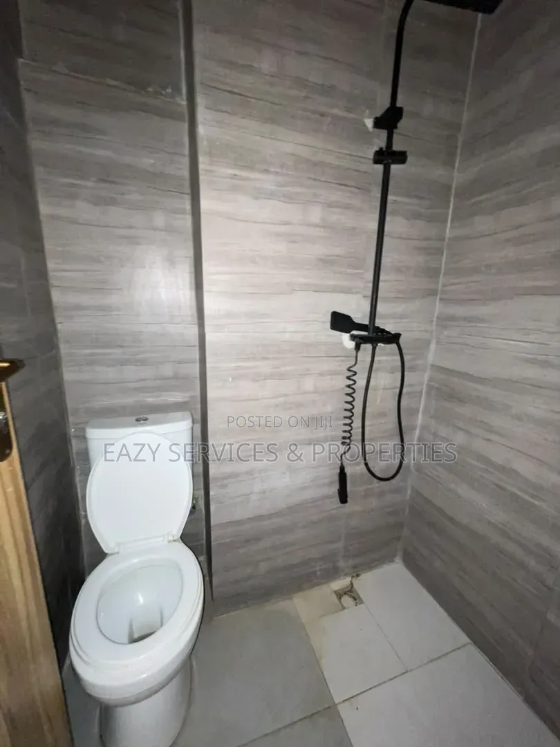 Furnished Studio Apartment in Secured Estate, Victoria Island Extension in Victoria Island Extension