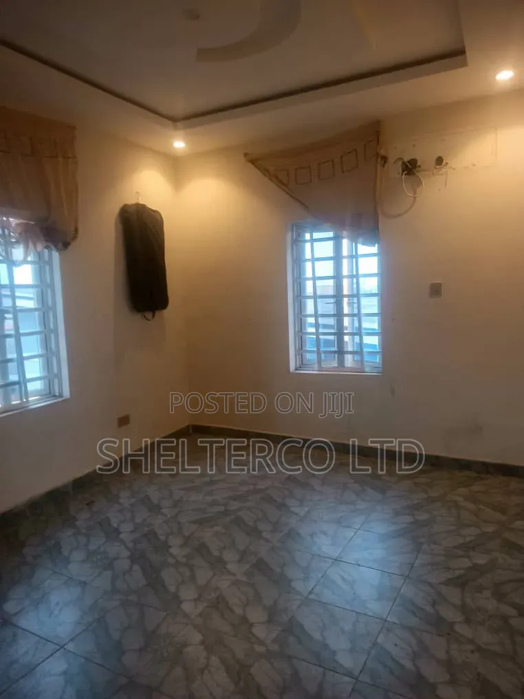 3bdrm Apartment in Estate, GRA Phase 2 Shangisha for sale in GRA Phase 2 Shangisha