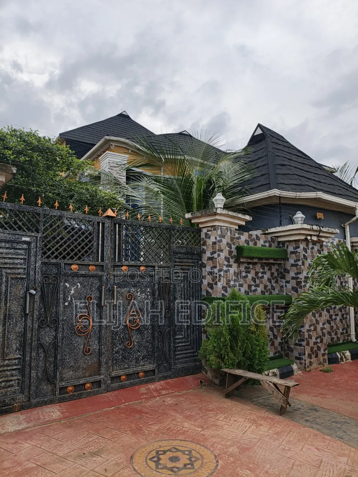 Furnished 7bdrm Duplex in Elepe, Ijede / Ikorodu for sale in Ijede / Ikorodu