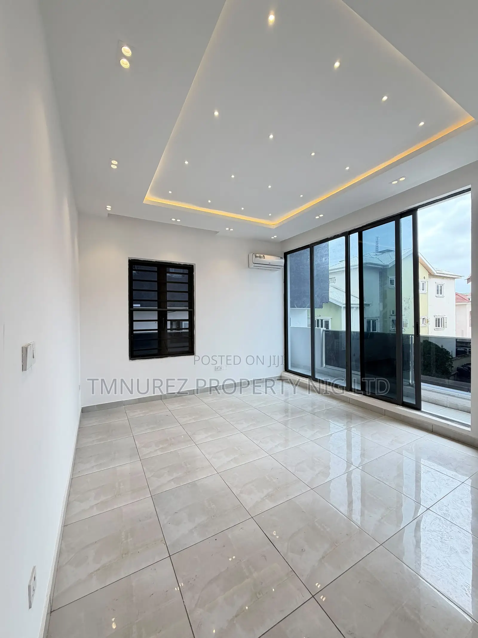 3bdrm Duplex in Lekki for sale in Lekki