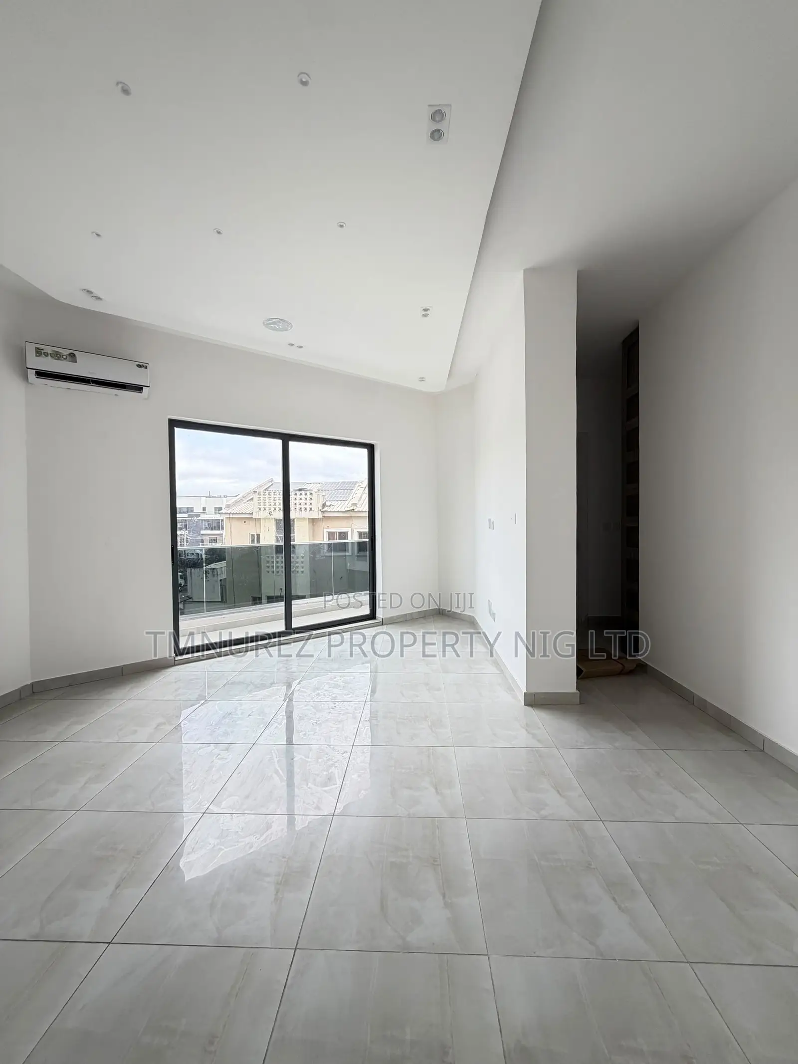 4bdrm Duplex in Victoria Island for sale in Victoria Island