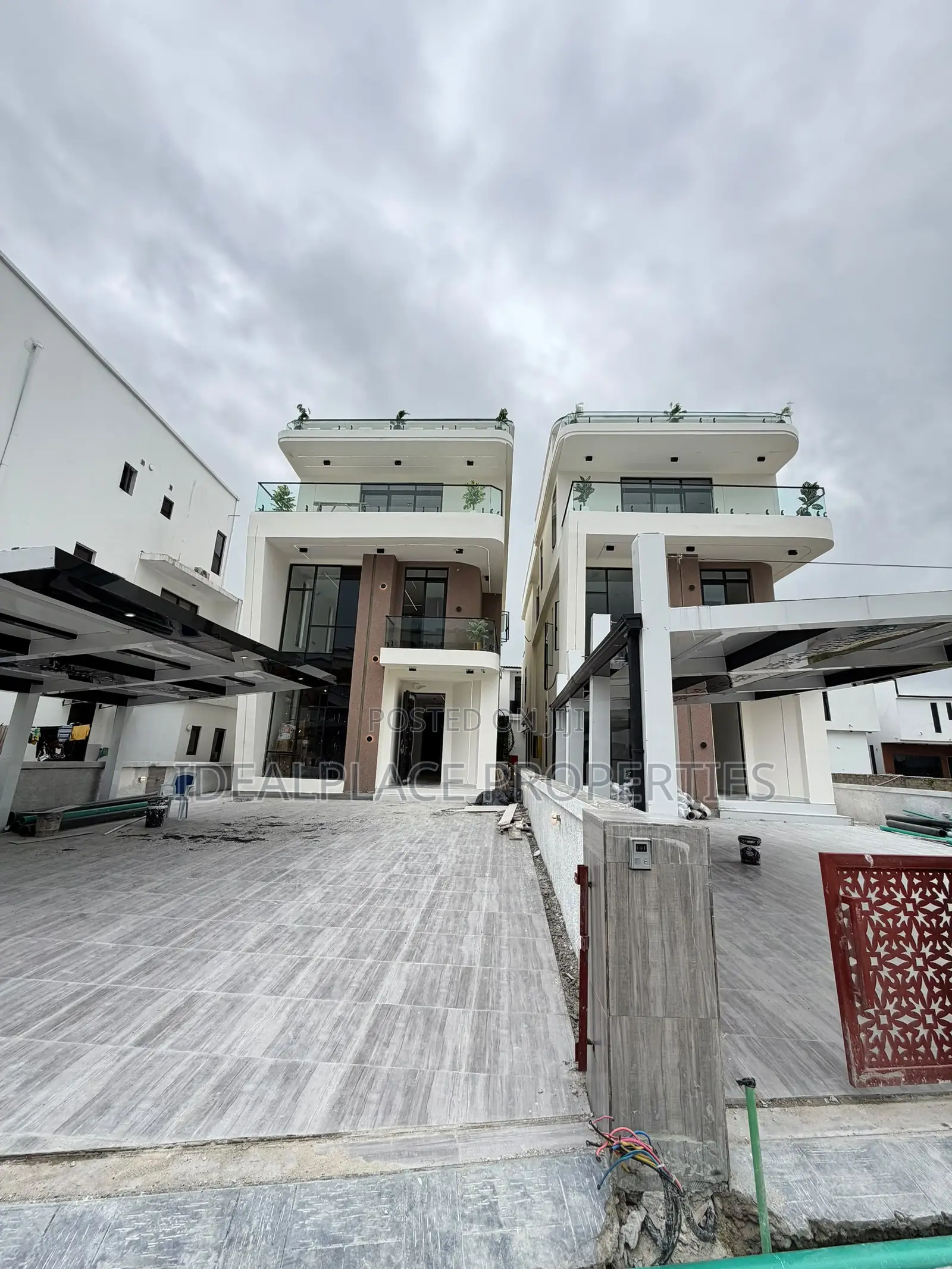 5bdrm Duplex in Lekki for sale in Lekki