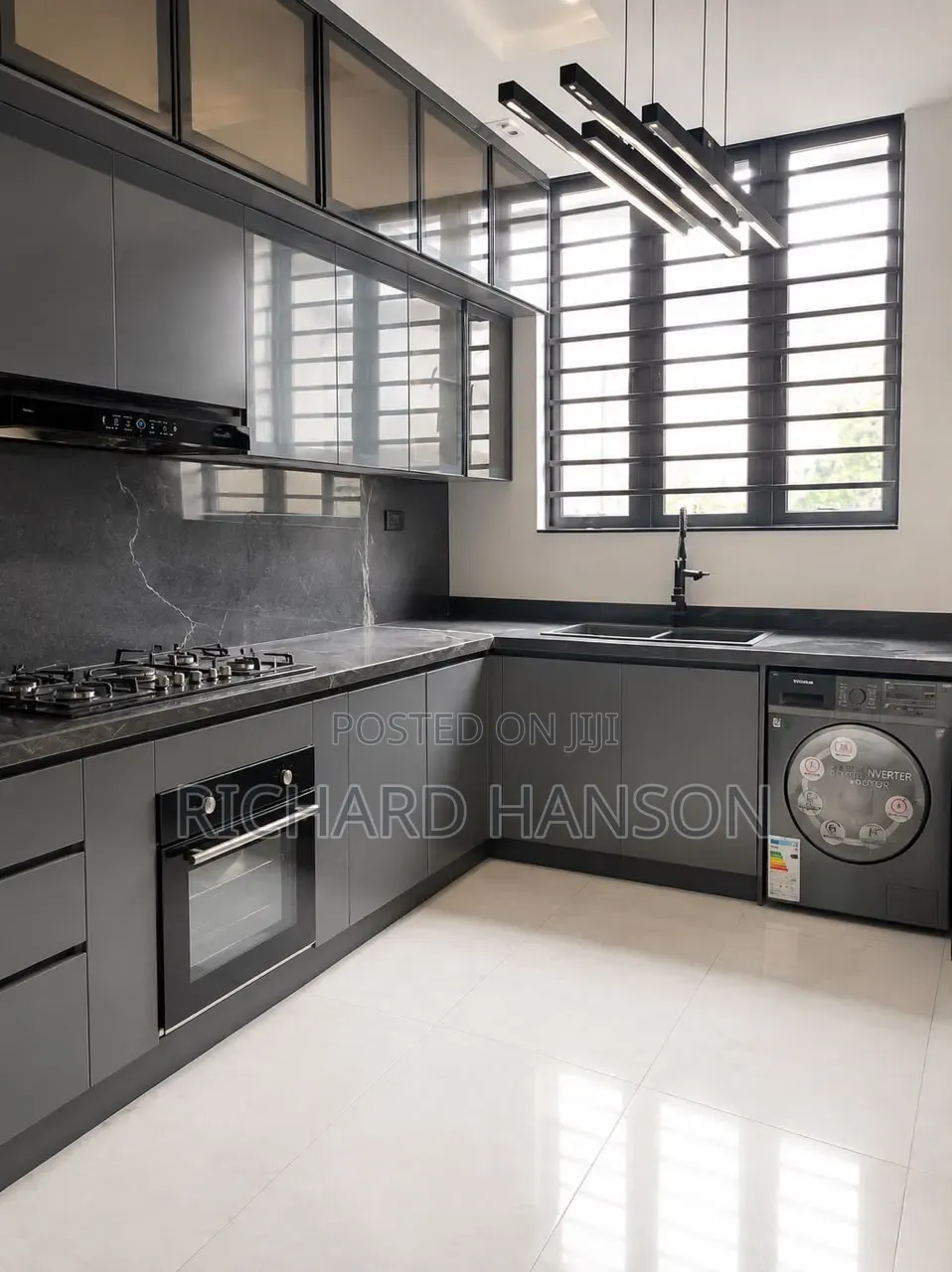 5bdrm Duplex in In Lekki for sale in Lekki Phase 1