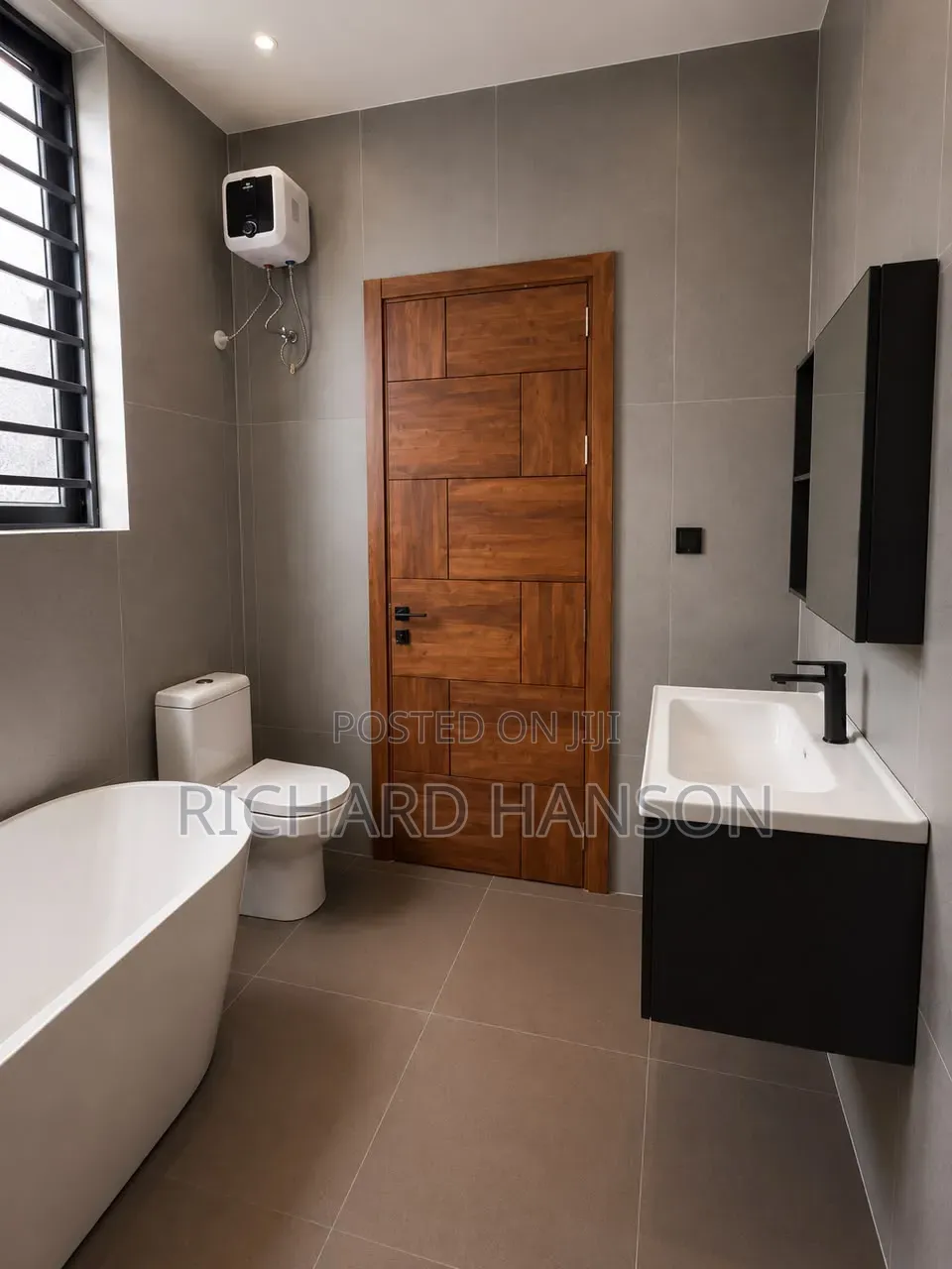 5bdrm Duplex in In Lekki for sale in Lekki Phase 1