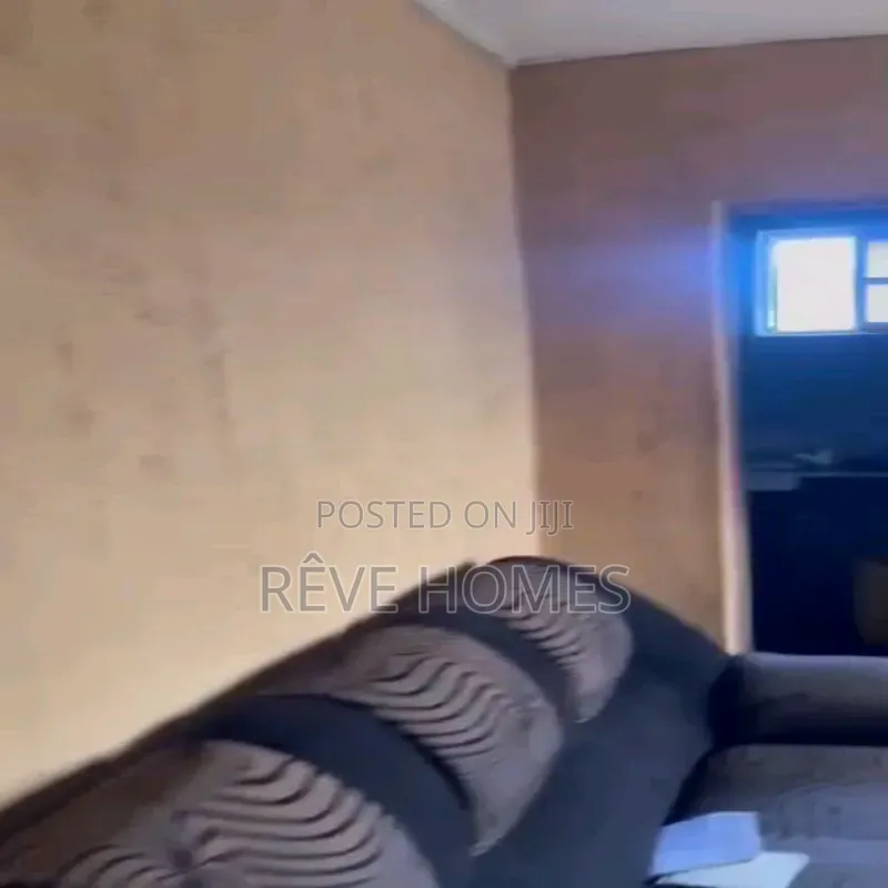 Mini Flat in Adekunle for rent in Adekunle