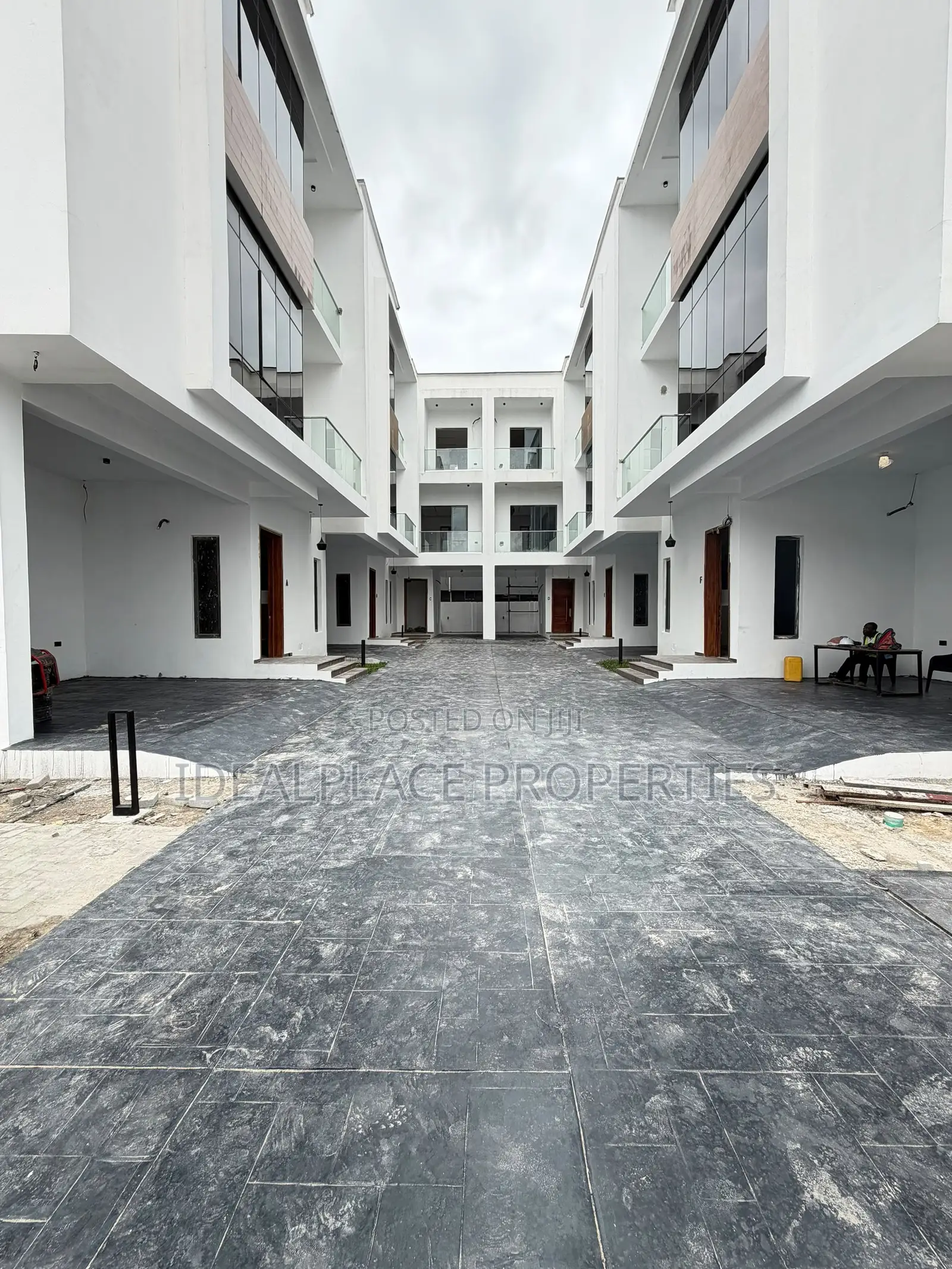 4bdrm Townhouse/Terrace in Lekki Phase 1 for sale in Lekki Phase 1