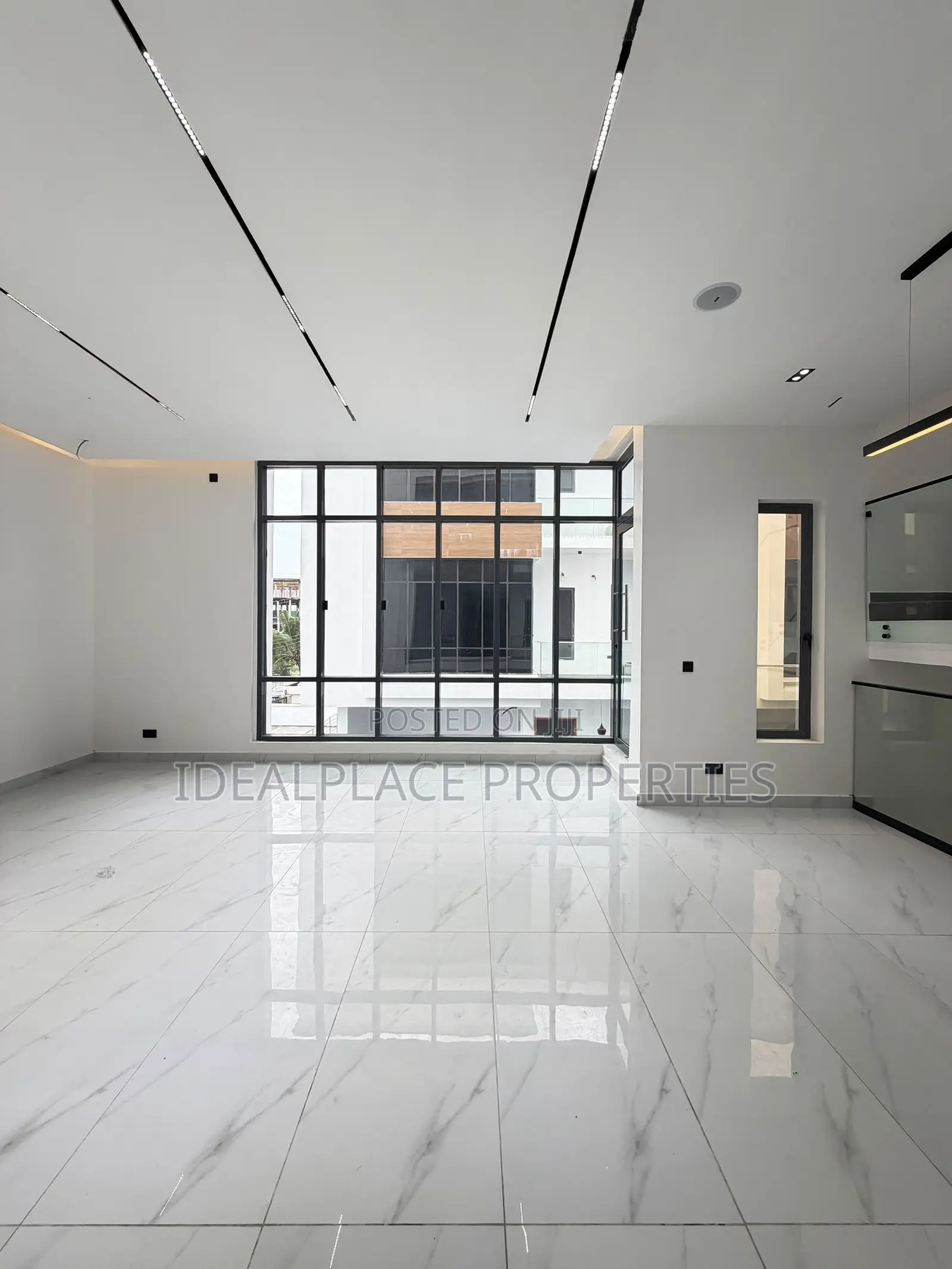 4bdrm Townhouse/Terrace in Lekki Phase 1 for sale in Lekki Phase 1