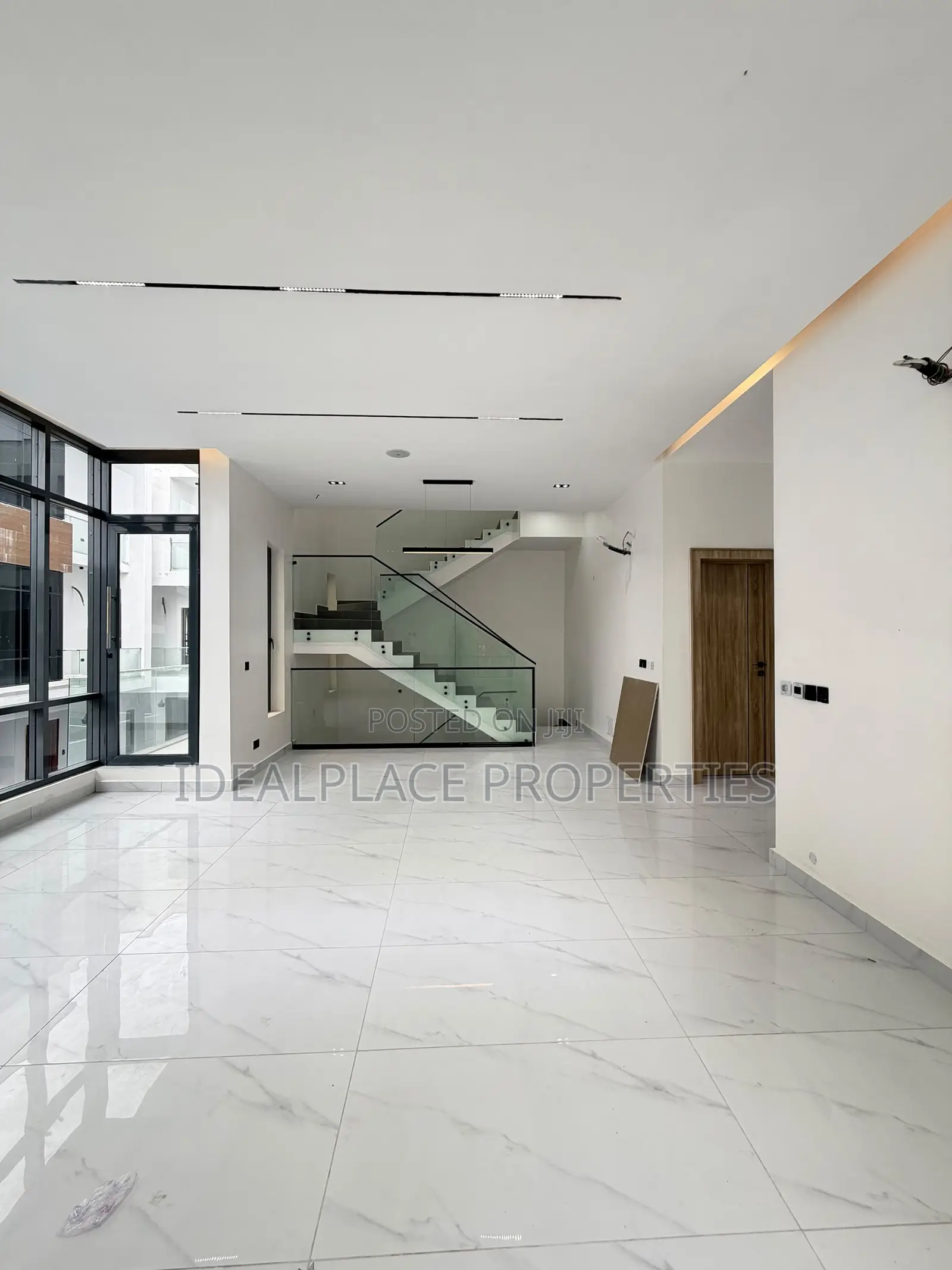 4bdrm Townhouse/Terrace in Lekki Phase 1 for sale in Lekki Phase 1