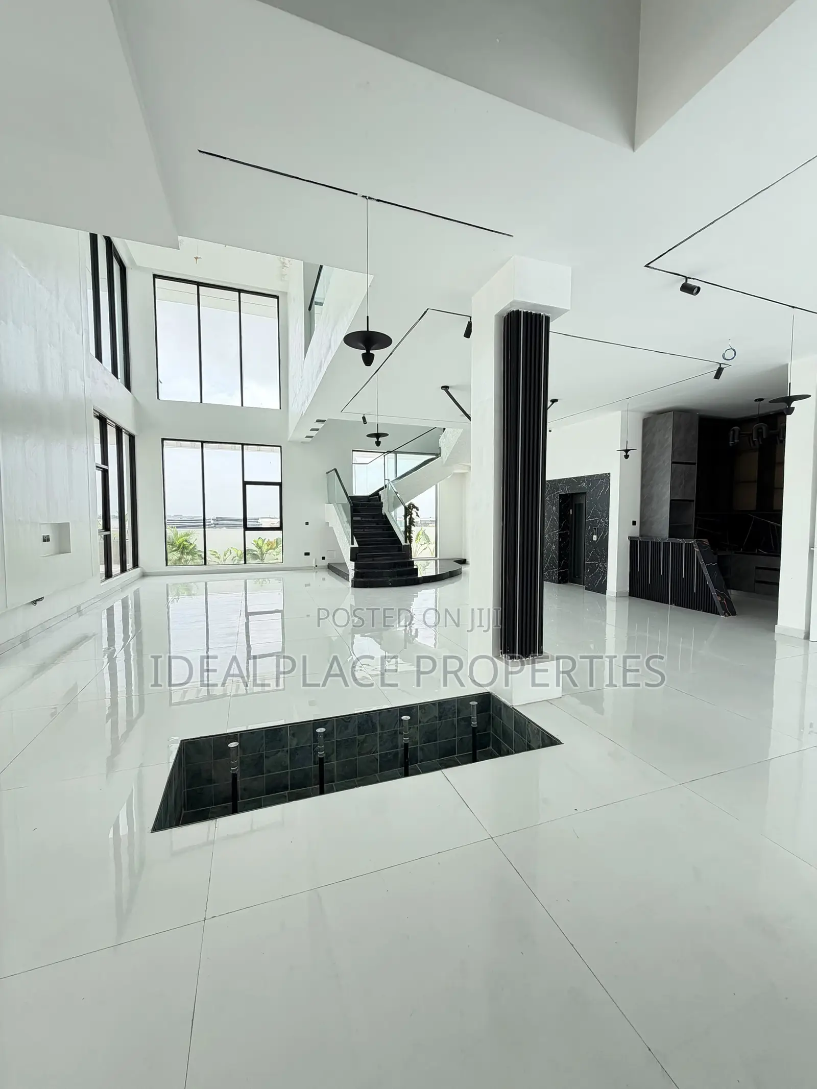 5bdrm Duplex in Osapa london for sale in Osapa london