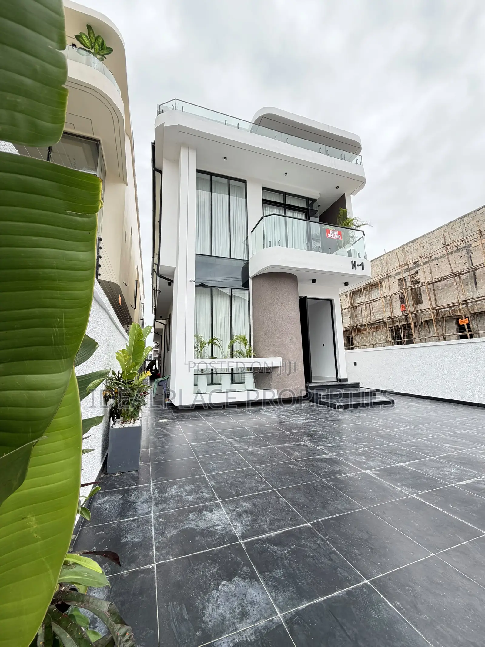 5bdrm Duplex in Lekki for sale in Lekki