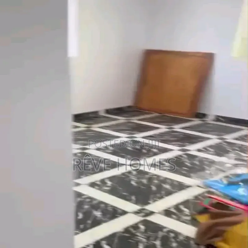Mini Flat in Mende for rent in Mende