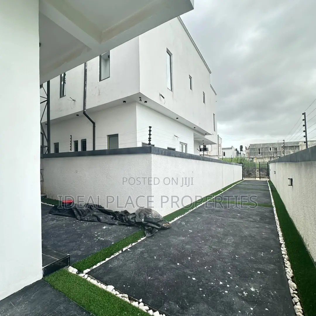 4bdrm Duplex in Ajah for sale in Ajah