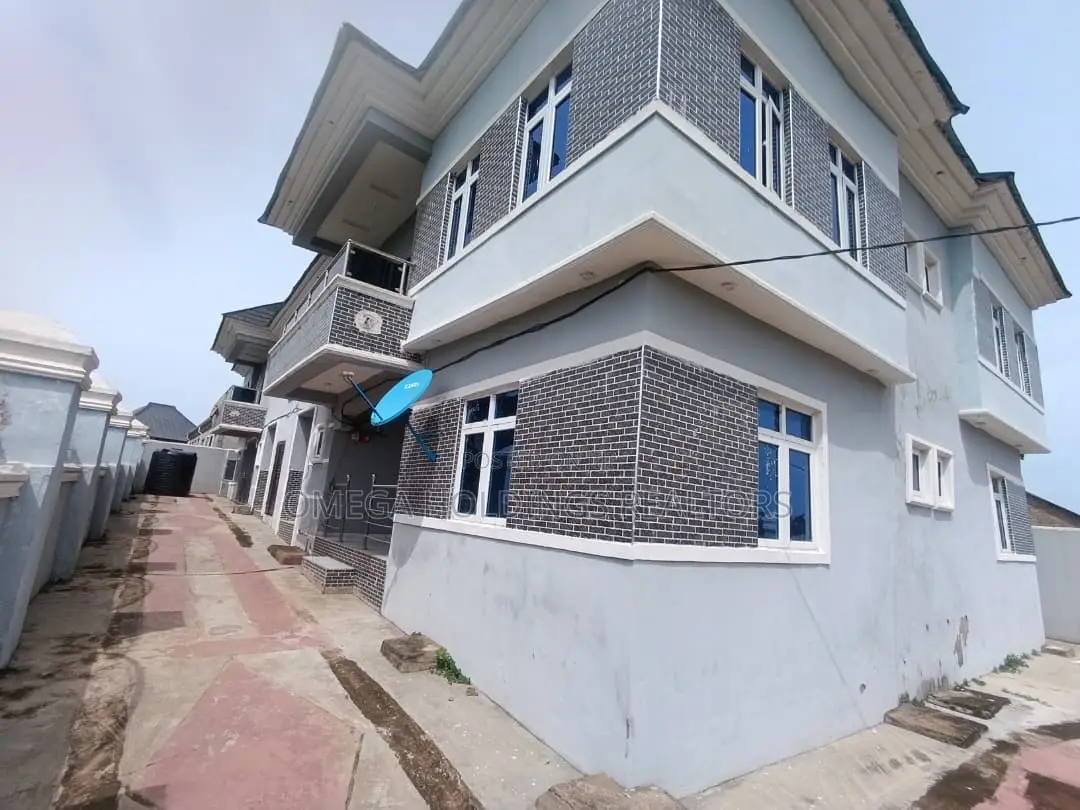 Block of Flats for Sale ( 4 Units of 3 Bedroom Flat) in Akala Express