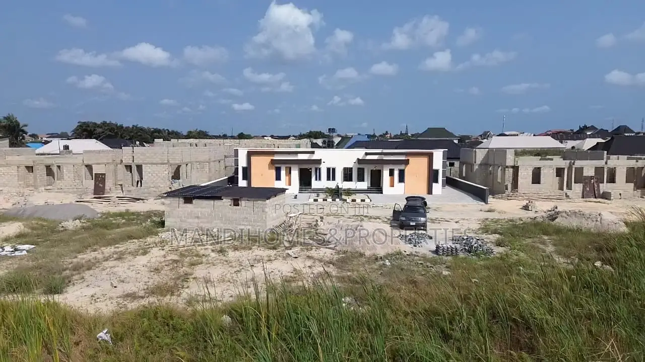 3bdrm Bungalow in Awoyaya for sale in Awoyaya