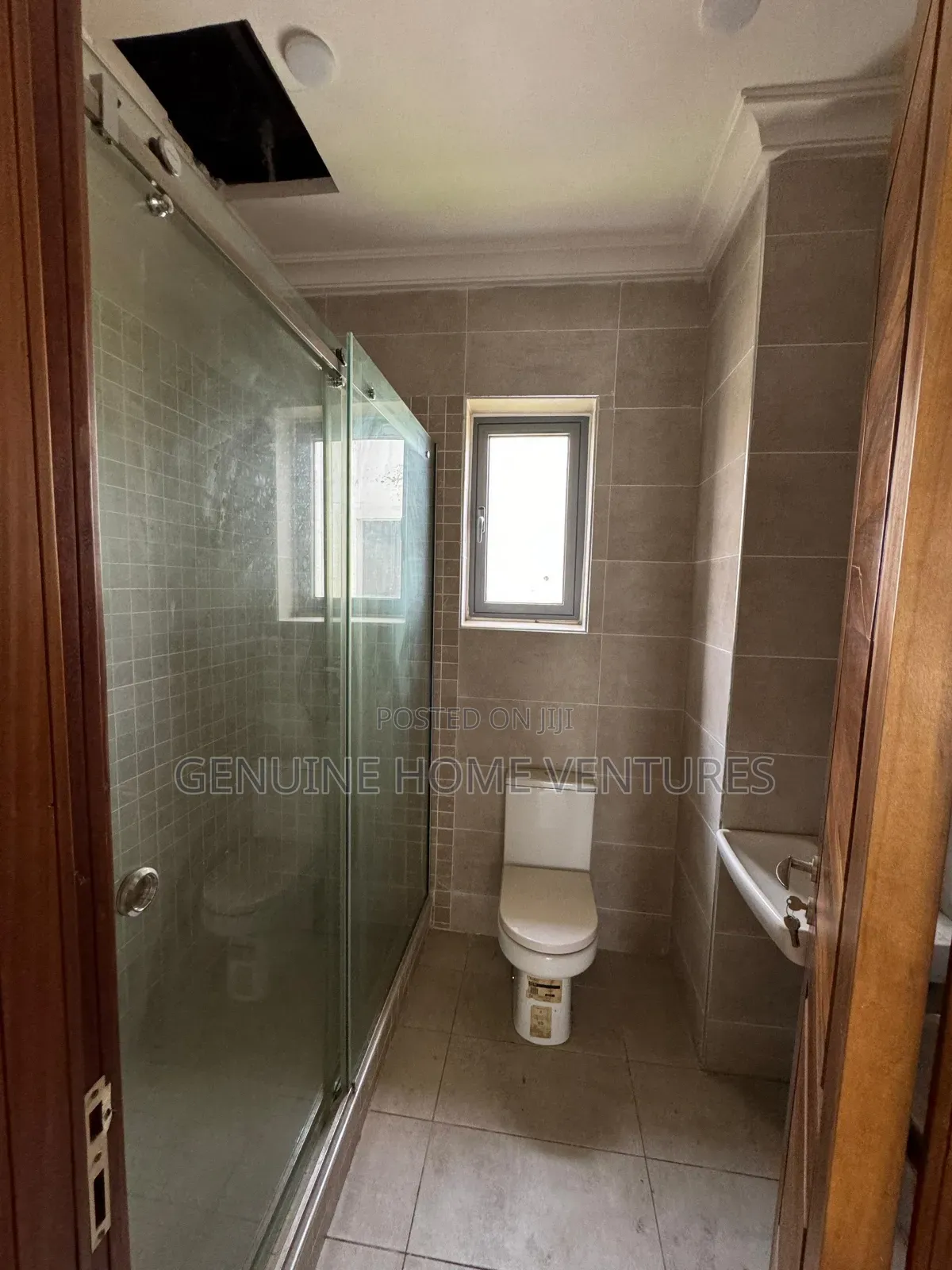 4bdrm Duplex in Cowrie Creek Ikate for rent in Ikate