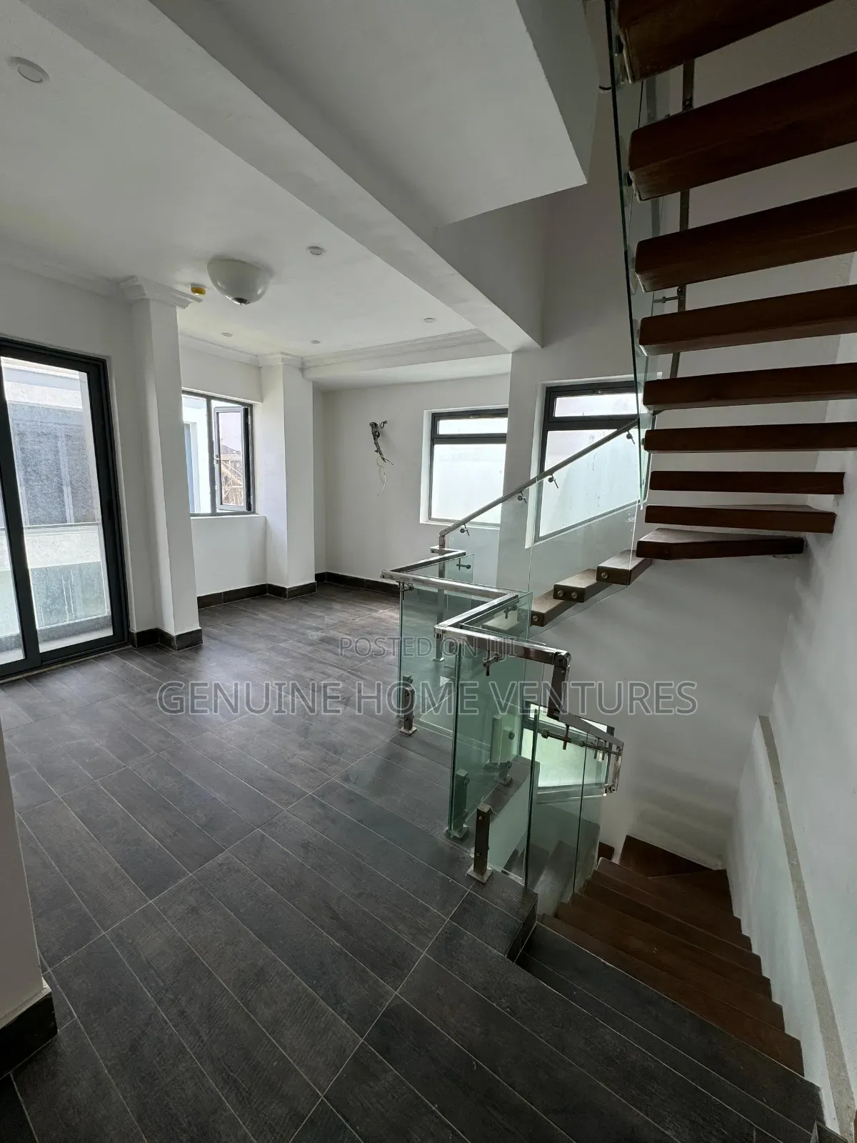 4bdrm Duplex in Cowrie Creek Ikate for rent in Ikate