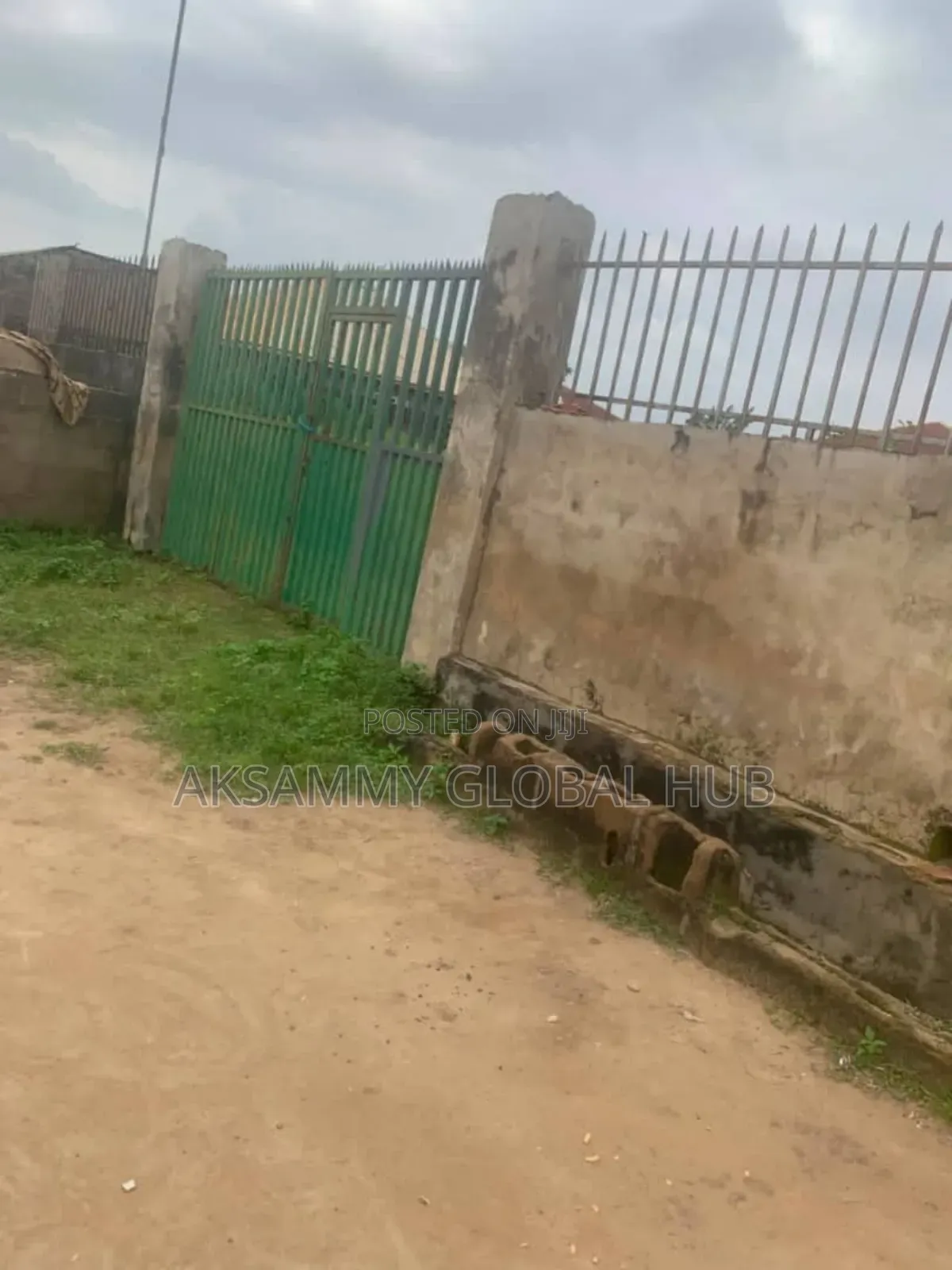 6bdrm Bungalow in Iyana Agbala. Ife, Ibadan for sale in Ibadan