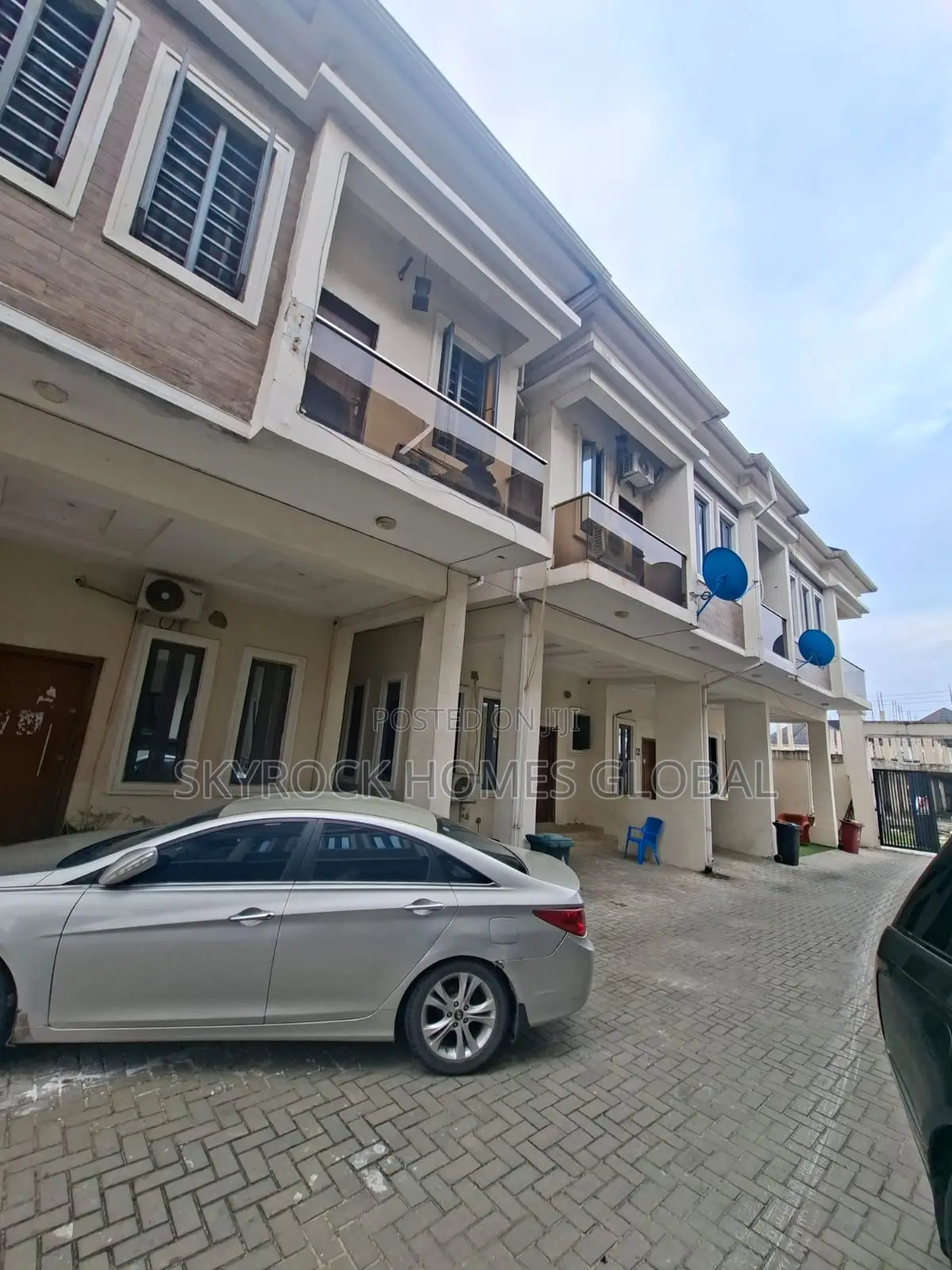Furnished 4bdrm Duplex in Ikota for rent in Ikota