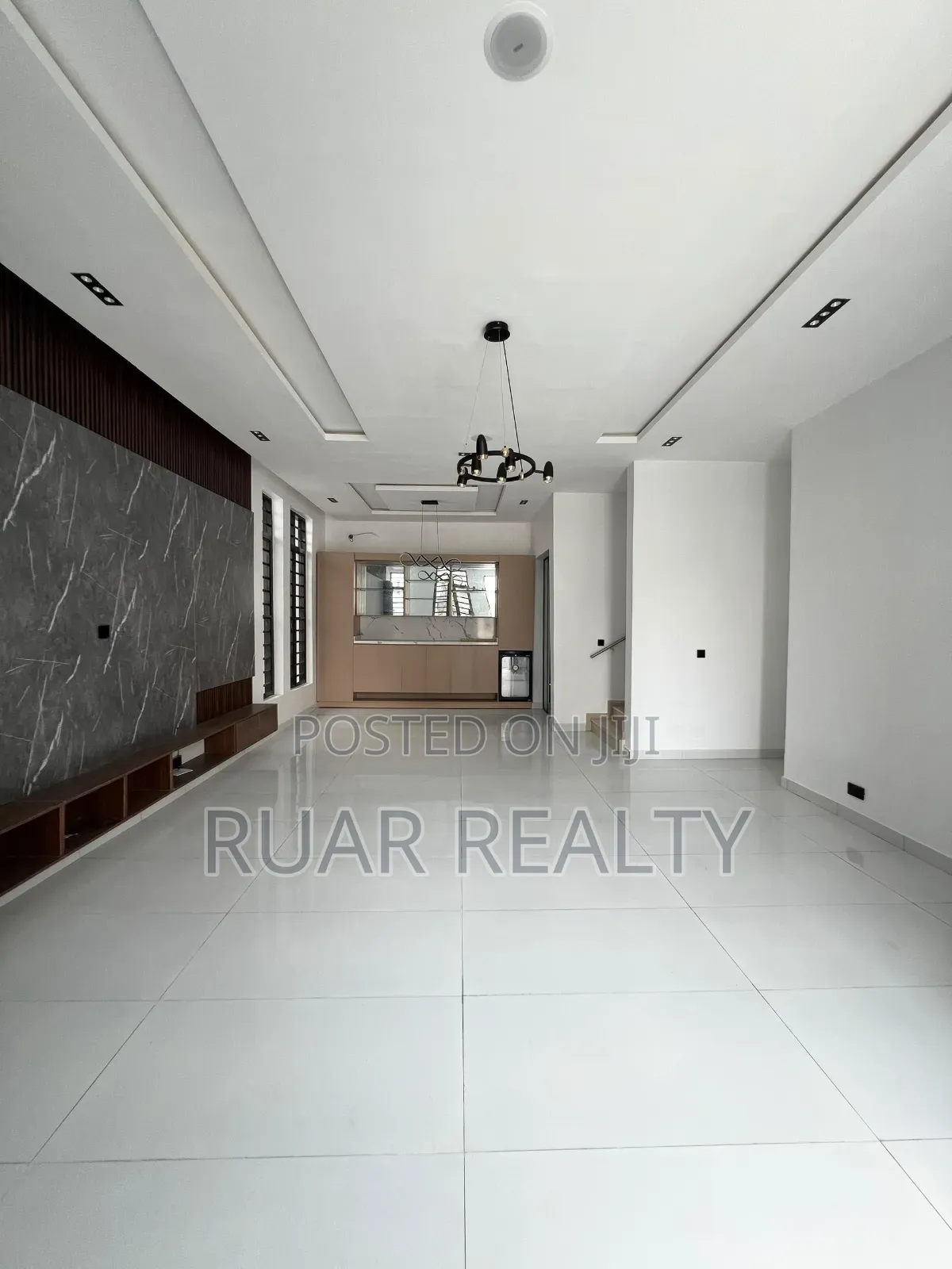 5bdrm Duplex in Ikota for sale in Ikota