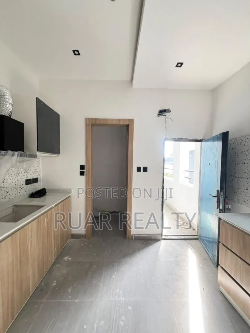 Furnished 2bdrm Apartment in Ikate-Elegushi for sale in Ikate-Elegushi