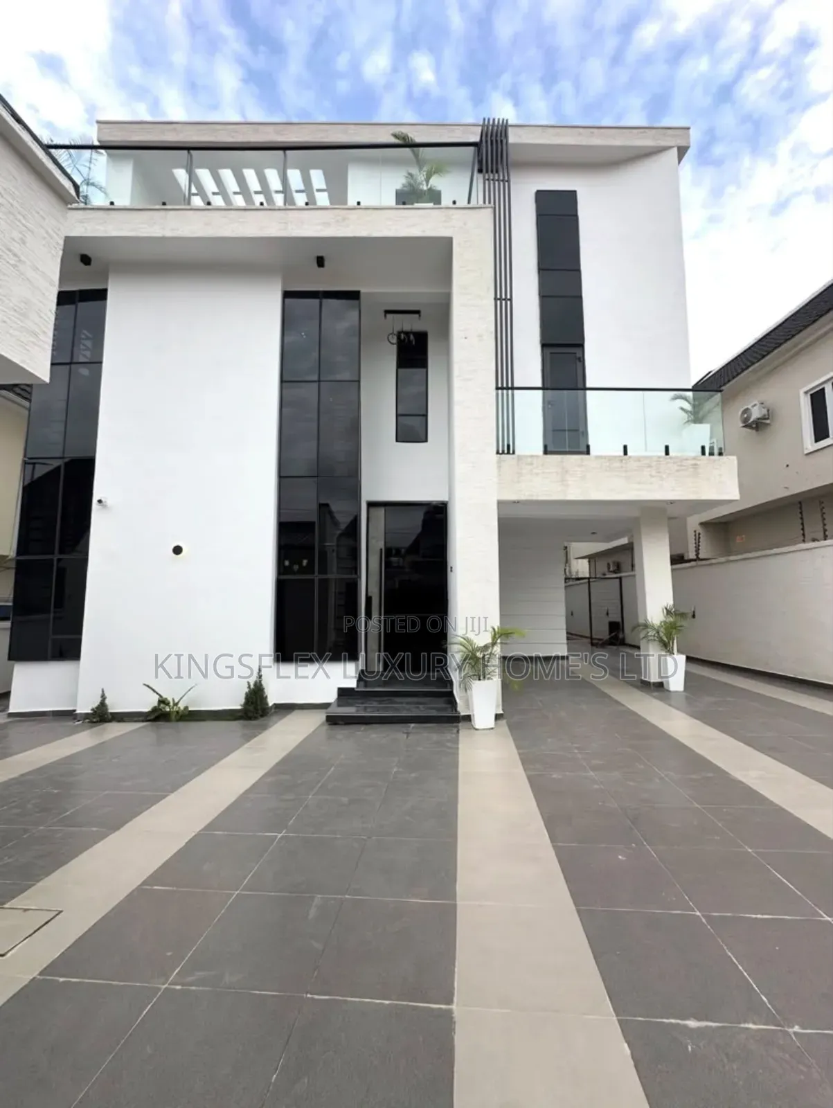 6bdrm Duplex in Estate, Apo Resettlement for sale in Apo Resettlement