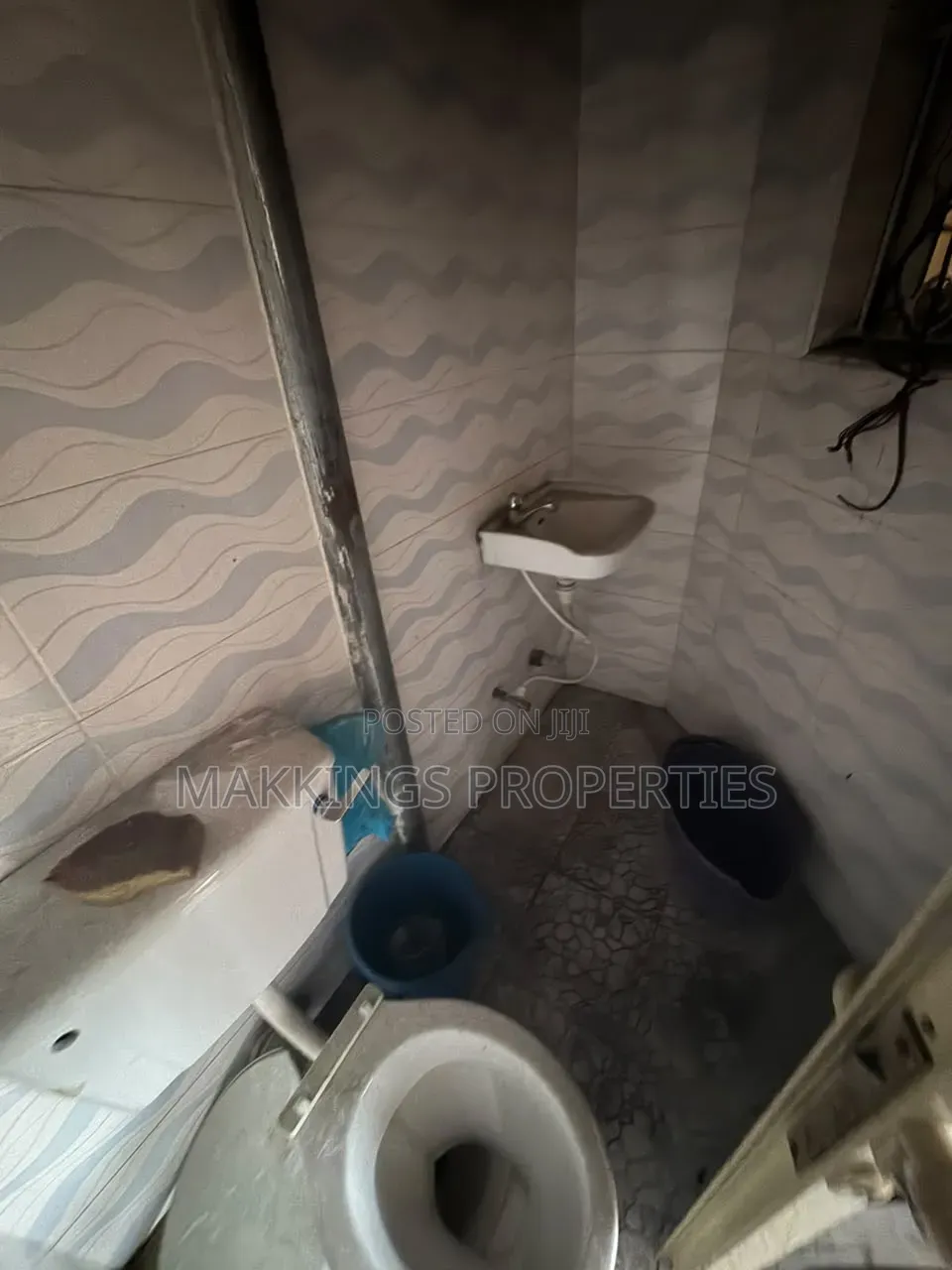 Shop Available for Rent in Lekki Phase1 in Lekki Phase 1