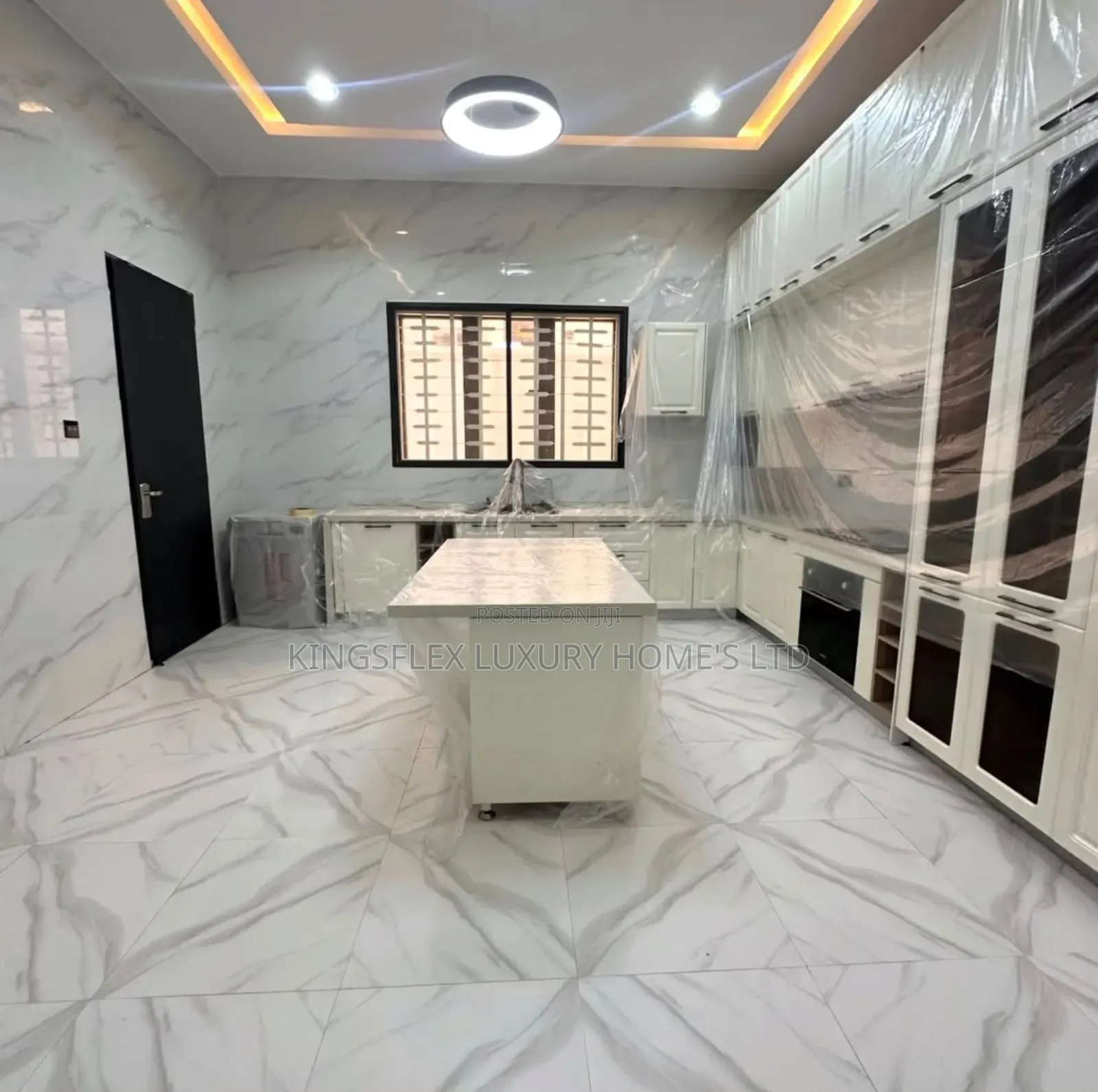 5bdrm Duplex in Estate, Apo Resettlement for sale in Apo Resettlement