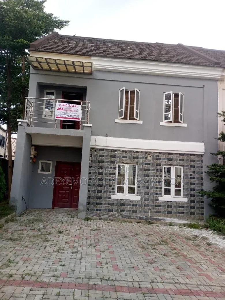4bdrm Duplex in Rockvale Manors for sale in Gudu