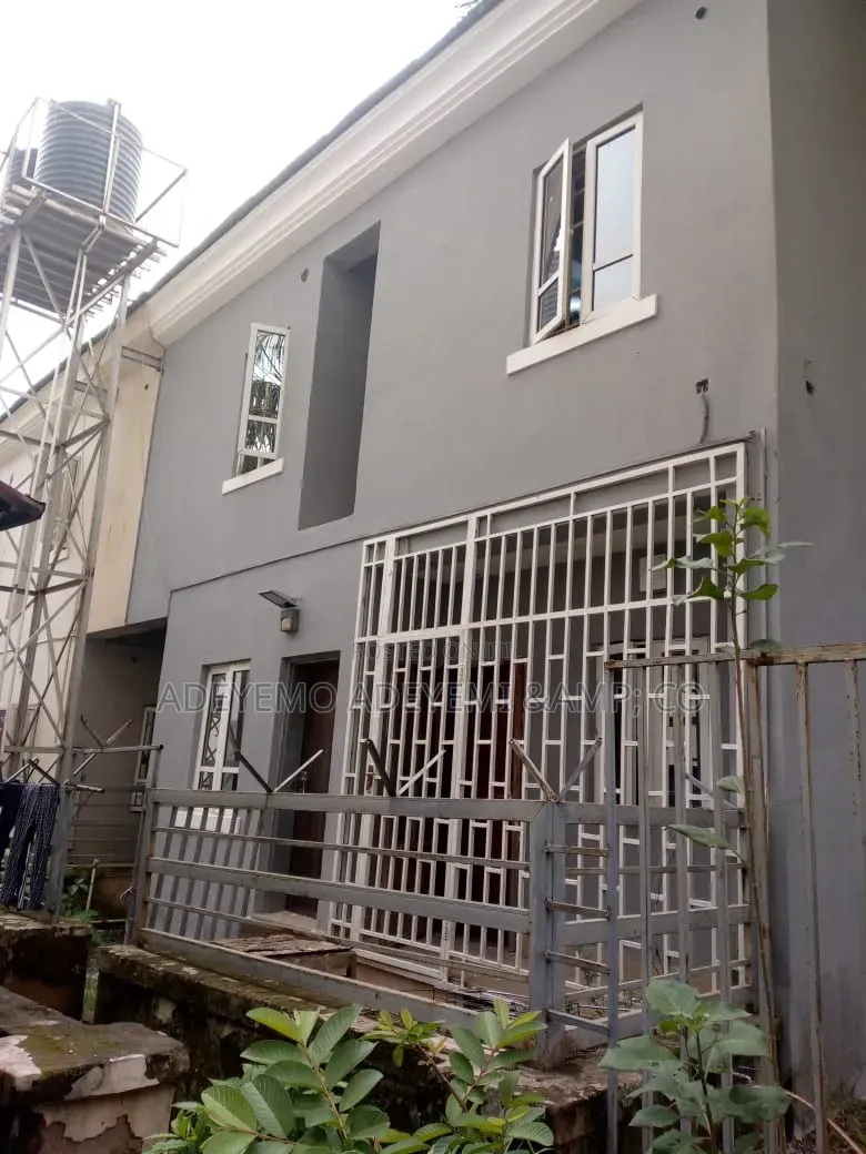 4bdrm Duplex in Rockvale Manors for sale in Gudu