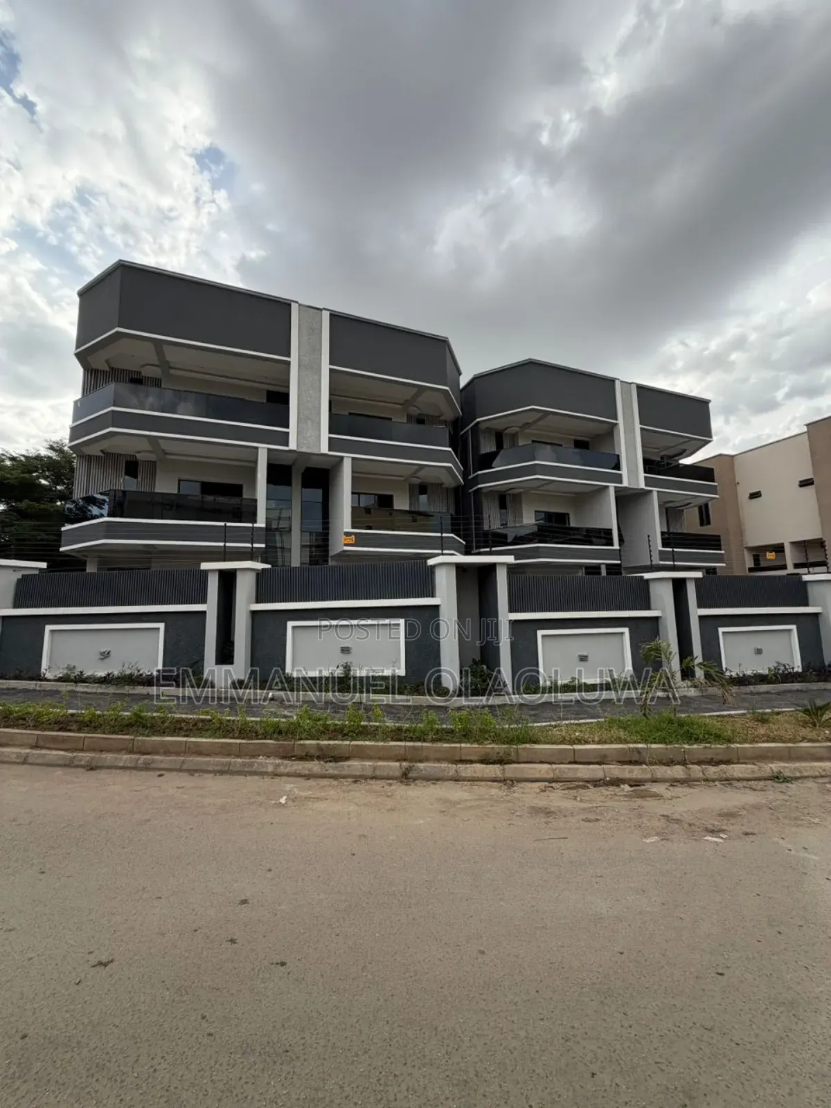 4bdrm Duplex in Utako for sale in Utako