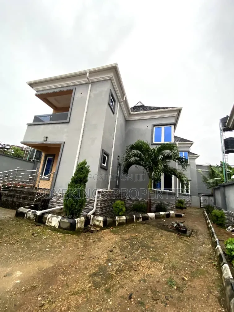 5bdrm Duplex in Ireakari Estate, Oluyole for sale in Oluyole